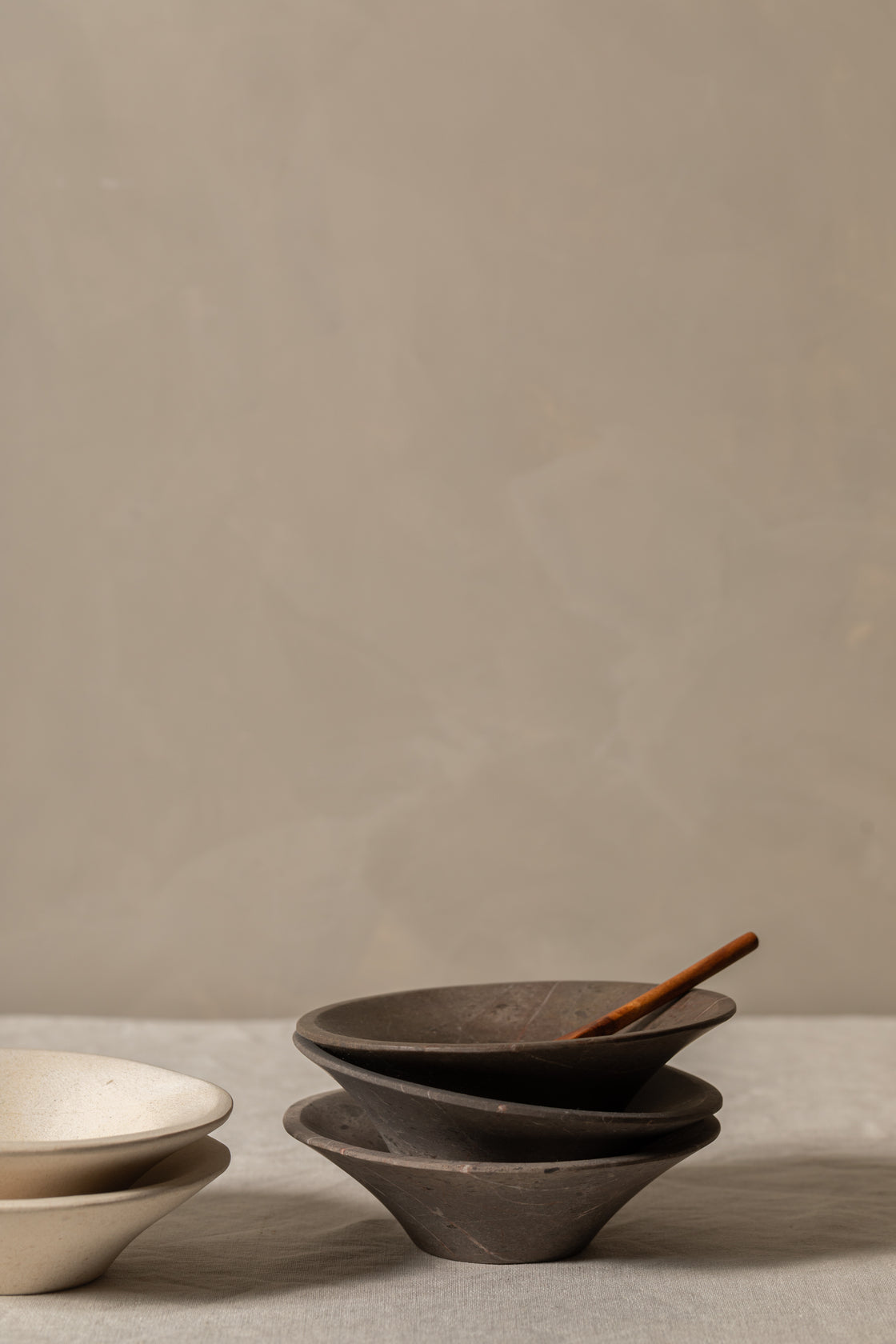 Set de Salseras Jazmín con cuchara de madera