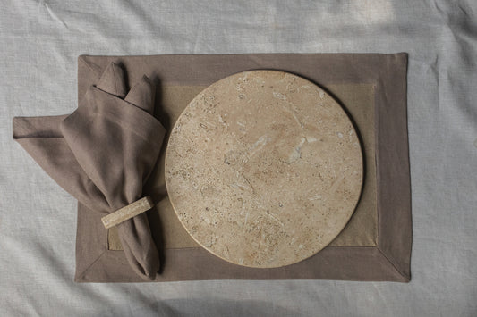 Servilletas / Individuales de lino Beige con cenefa Topo
